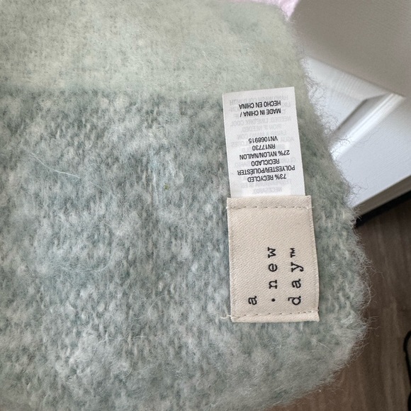 A New Day color block scarf - Picture 3 of 3